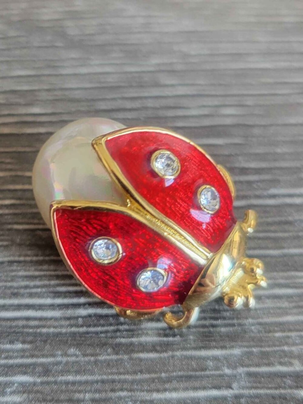 SWAROVSKI ladybug gold and pearl brooch